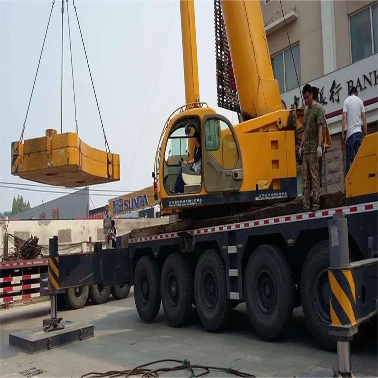 铁山港当地吊车出租|机器吊装|75吨|工厂搬迁服务